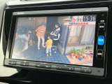 停車中にTVの視聴が可能です。休憩時間にニュースや番組をチェックして、リフレッシュできます。※走行中の視聴は法律で禁止されています。