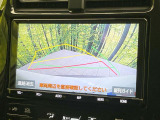 【バックカメラ】駐車時に後方がリアルタイム映像で確認できます。大型商業施設や立体駐車場での駐車時や、夜間のバック時に大活躍!運転スキルに関わらず、今や必須となった装備のひとつです!
