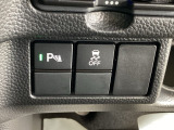 パーキングセンサー、横滑り抑制機能搭載。駐車時の障害物検知や滑りやすい路面での車両安定性を高め、安全運転をサポートします。