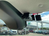 『日産オリジナルドライブレコーダー(フロント+車室内)』が付いています。
