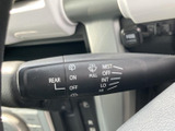 雨天時もクリアな視界を確保。ワイパーの操作は簡単で、運転状況に合わせて調整可能です。撥水ワイパーとの組み合わせもおすすめです。