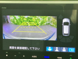後方確認をサポートするモニター画面です。駐車時や狭い道での運転を、より安全に行うことができます。運転の苦手な方にもおすすめです。