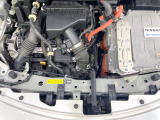 親切・丁寧な専門メカニックスタッフが応対!・車検・点検整備・事故等の修理などアフターサービスも安心。お車のカスタマイズもネクステージのサービススタッフまでご相談ください!