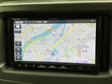 鮮明な地図表示で、運転に集中できます。道に迷う心配なく、目的地まで安心して走行できます。見やすいインターフェースで操作も簡単。
