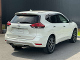 エクストレイル  2.0 モード・プレミア 2列車 4WD