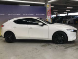 エンジンルーム、室内、クリーニング済みです。厳選したお車を屋内展示場にて展示中☆車両品質には自信がございます!ぜひ一度ご来店ください!!
