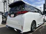 LEDテールライトです。省電力、高輝度のLEDは明るく照らすので夜間運転時の視認性を高めます。スタイリッシュな見た目で細かいところもこだわりたいあなたに!