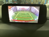 狭い場所での駐車やすれ違いなどでより的確な運転操作に役立つ360&deg;ビューモニターが装備されています。
