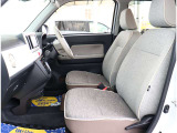 当社の車両は、オークションなどで高評価のお車を厳選して仕入れています。第三者鑑定やオークション評価4点以上にこだわっており、内外装共に状態の良いお車です。是非ご覧になってください。