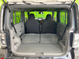 普段のお買い物や通勤、送迎等に十分な荷室スペースを確保しております。セカンドシートを倒すと、大きな荷物の積載も可能です♪