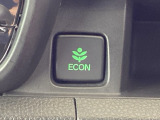 【eコンスイッチ】低燃費運転をサポートするECONモード。スイッチをONすると、エンジンやトランスミッション、A/Cなどを協調制御し、燃費の向上に貢献。エコドライブの効果を高めます。