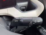 トンネルなどの暗所へ進入した際に自動でヘッドライトが点灯してくれるオートライト機能付♪