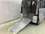 ホンダ系ディーラーで販売される全てのホンダ車なら、ホッと保証(無料)がついています。エアコン、純正オーディオを始め、エンジン、足廻りまでカバー。初回1ヵ月点検も無料で実施致します。