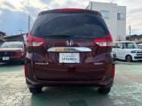 バック時目視しにくいクルマの周囲をカメラで映し出し、安全・安心駐車をサポート♪バックの苦手な方も後ろがハッキリ見えるので安心ですよ♪