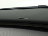 harman/kardonプレミアムサウンド・オーディオシステム。車内の音響特性に合わせて入念に最適化され、1,040Wの高出力アンプで9つのスピーカーを駆動するこのオーディオシステム