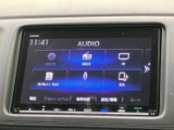 停車中にテレビや動画を楽しめます。休憩時間や待ち時間に、リラックスした時間をお過ごしください。長距離移動も快適になります。