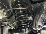 お車を安心してお乗りいただく為には、足回りの定期点検が欠かせません。サービスサポート(有償保証)では無料点検もご提供しており、安心のカーライフをお過ごしいただけるサポート体制が整っています。