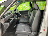 運転席周りは、シンプルで使いやすくまとめられています。必要な情報を一目で確認でき、集中して運転に臨めます。