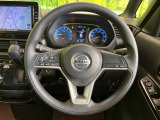 【純正革巻きステアリング】上質な革を使用することで、手にしっかり馴染みとても運転しやすいハンドルです♪