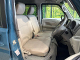 運転席シート廻りは使用感も少なく、良好な状態となっています。丁寧に使われていたことがよくわかりますね。