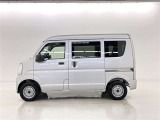 色は人気のシルバーです。