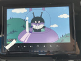 停車中には、TV視聴でリラックスした時間を過ごせます。待ち時間や休憩時間に、エンターテイメントをお楽しみいただけます。