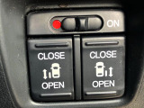 ★【両側電動スライドドア】 駐車場で隣の車が近い時、狭くて乗りにくい時ありますね、でもスライドドアなら開けた時に幅を取らず、とっても乗り降りが簡単です。大きな荷物の出し入れも後席から可能♪
