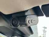 車内と後方のドライブレコーダーでございます!万が一に映像もドライブの思い出も記録できますよ♪