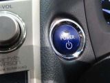 スマートキー装備車なので、キーを取り出さなくてもエンジン始動が可能です。