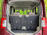 普段のお買い物や通勤、送迎等に十分な荷室スペースを確保しております。セカンドシートを倒すと、大きな荷物の積載も可能です♪