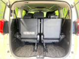 普段のお買い物や通勤、送迎等に十分な荷室スペースを確保しております。セカンドシートを倒すと、大きな荷物の積載も可能です♪