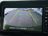 バックビューモニター搭載で運転席からクルマ後方の状況を確認できます。