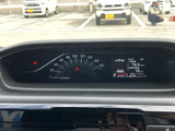 視認性の高いメーター類は、運転に必要な情報を的確に伝えます。運転に集中できる、シンプルで分かりやすいデザインです。