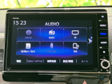 CD、ラジオ、TVなど多彩なソースに対応。お好みの音楽や番組で、車内時間をより楽しく演出します。様々な入力方法も備えています。