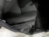 痛みの出やすい運転席シートの角、フロアマット、座面、ともに良好です