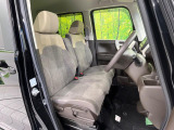 運転席シート廻りは使用感も少なく、良好な状態となっています。丁寧に使われていたことがよくわかりますね。