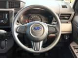 インテリアに合わせたデザインのステアリングは、運転される方のことも考え、運転しやすい形状、大きさです。是非一度、実際に触ってお確かめください。