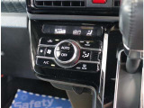 自社工場を3拠点完備しております。重整備やカスタムを始め、ご購入後のお車のメンテナンスも弊社にお任せください。