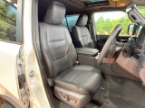 運転席シート廻りは使用感も少なく、良好な状態となっています。丁寧に使われていたことがよくわかりますね。