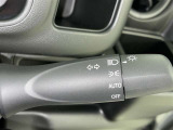 【オートライト】車外の明るさに応じて自動的にライトの点灯・消灯をしてくれます