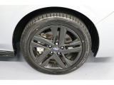 215/50R17のタイヤサイズです。