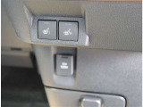 入庫時・販売時・納車前に、弊社基準の68項目に及ぶ点検整備を実施しております。
