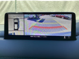 狭い場所での駐車やすれ違いなどでより的確な運転操作に役立つ360&deg;ビューモニターが装備されています。