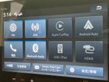 使いやすいインターフェースで快適なドライブをサポートします。スマートフォン連携機能も搭載し、スムーズな情報収集が可能です。