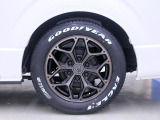 FLEX HEXアルミホイール17インチ &times; グッドイヤーナスカータイヤ