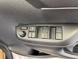 運転席、助手席ドアポケットにドリンクホルダーが付いています
