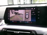 高画質の全周囲カメラが付いております。コーナーセンサーと併せてご利用いただくと駐車も楽々