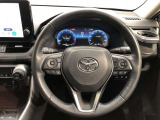 ハンドルは車を運転する上で、ずっと握っている重要なパーツです。手にフィットする物がいいですよね♪
