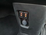 シートヒーター装備付き車!!座席に埋め込まれた電熱線によりシートを暖めることが出来る装備で、温めたられたシートは、寒い冬には最適です!!