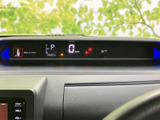 視認性の高いメーター類が、運転に必要な情報を的確にドライバーへ伝達。落ち着いた色合いで、運転に集中できます。